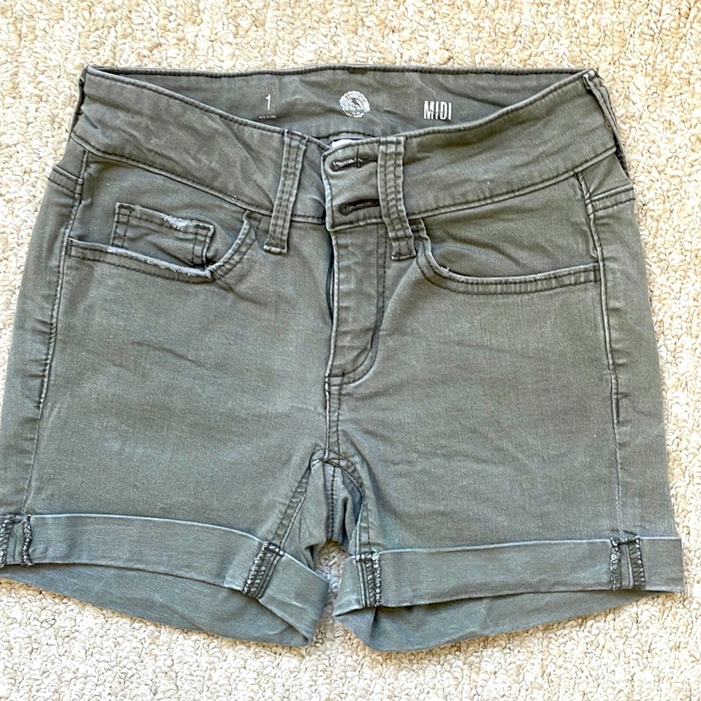 🌟 High Waisted Green Denim Shorts - Size 1